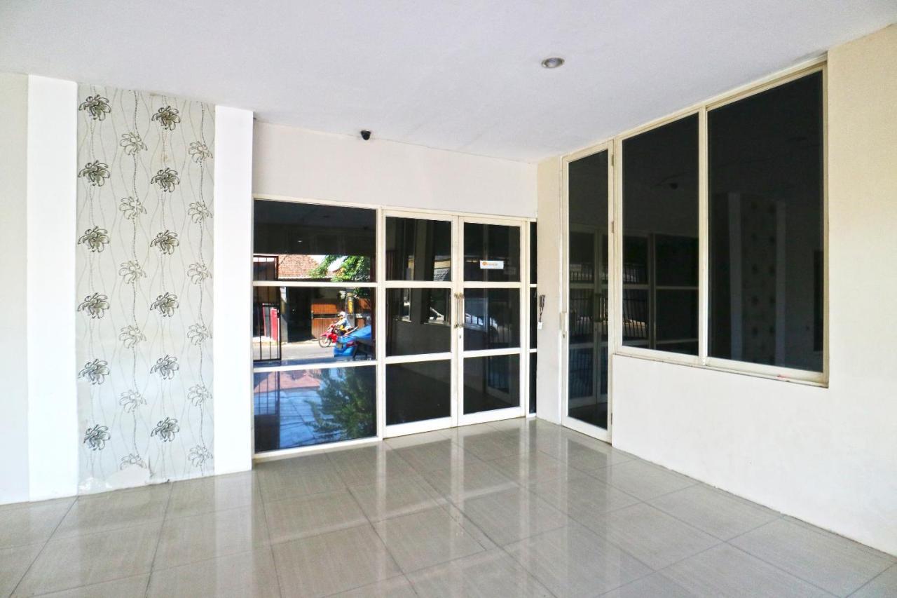 Oranje Gasthuis Hotel Surabaya Exterior photo